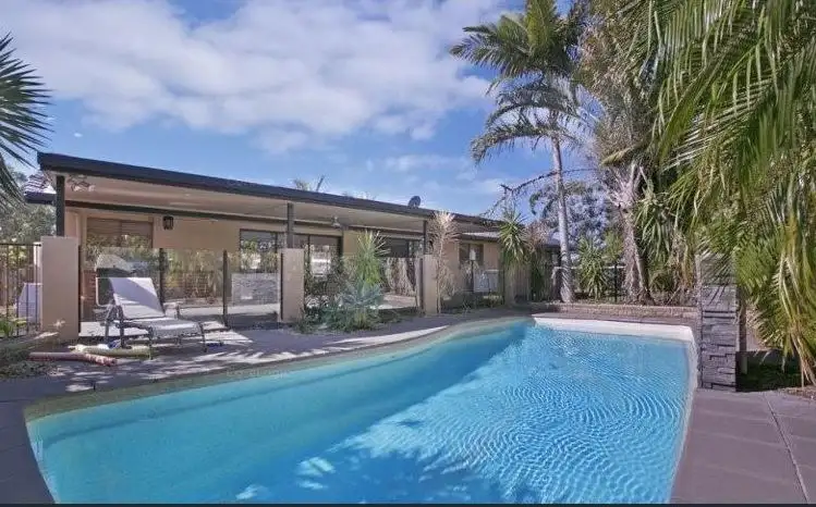 2 Kikori Crescent, Runaway Bay QLD 4216