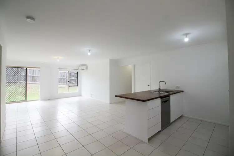 Sixth view of Homely house listing, 5 Figtree Court, Yamanto QLD 4305