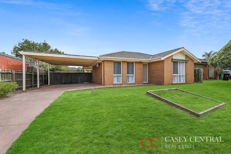 44 Maltravers Crescent, Cranbourne North VIC 3977