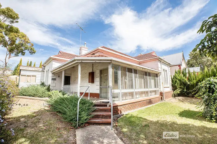 8 ROBERTSON STREET, Naracoorte SA 5271