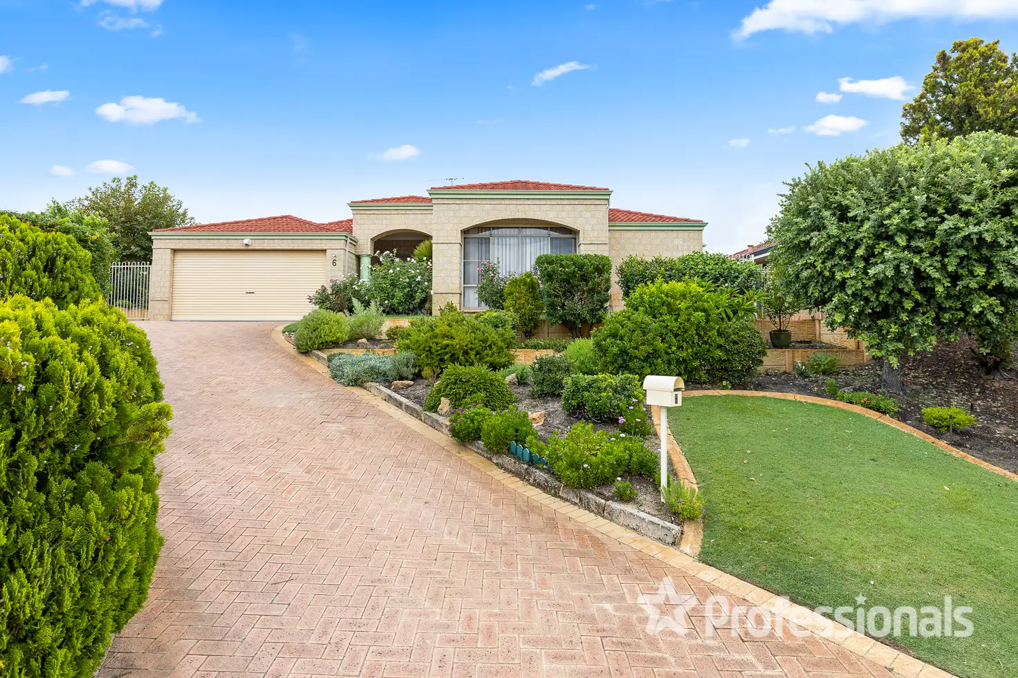 Main view of Homely house listing, 6 Oakman Grove, Landsdale WA 6065