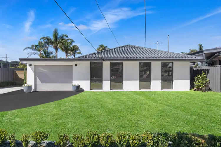 4 Torquay Avenue, Seaford VIC 3198