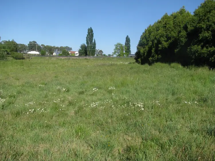337 Falconer Street, Guyra NSW 2365
