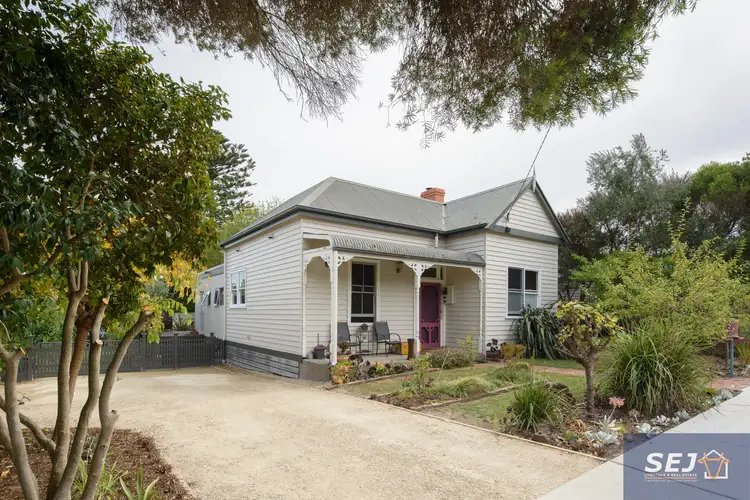 8 Dutton St, Toora VIC 3962