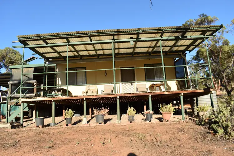 8 Sunset Boulevard, Blanchetown SA 5357
