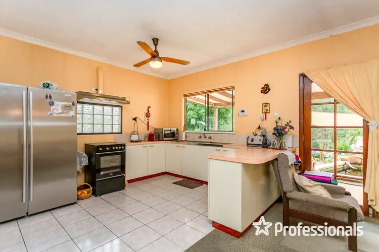 Third view of Homely house listing, 4 Topaz Court, Mount Richon WA 6112
