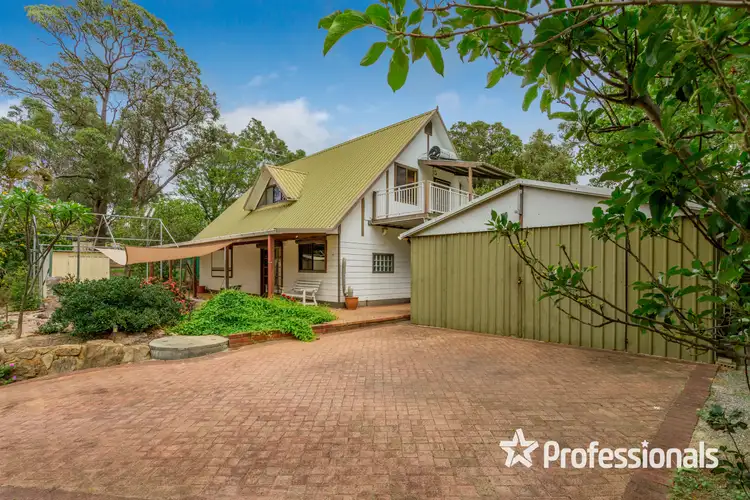 Seventh view of Homely house listing, 4 Topaz Court, Mount Richon WA 6112