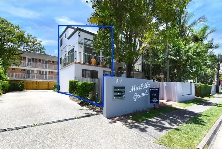 1/3-5 Bradford Street, Labrador QLD 4215