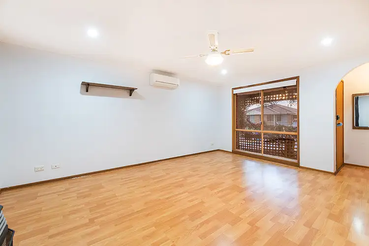 Fifth view of Homely house listing, 2 Annand Close, Cranbourne West VIC 3977