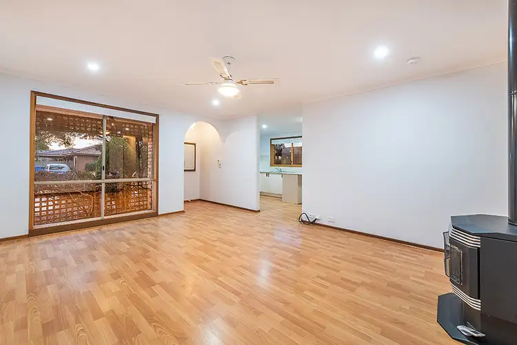 Sixth view of Homely house listing, 2 Annand Close, Cranbourne West VIC 3977