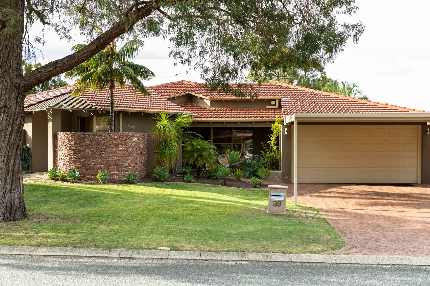 Main view of Homely house listing, 39 Silbert Circle, Winthrop WA 6150