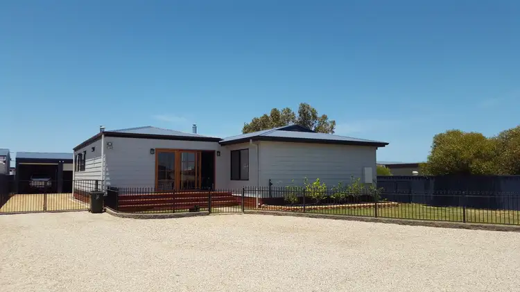 11 Farr Street, Cowell SA 5602