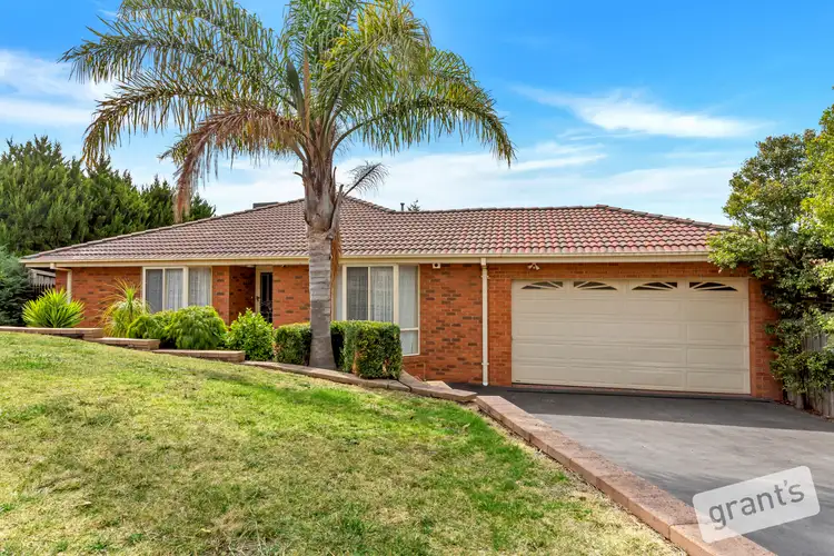 18 Cherry Tree Lane, Narre Warren VIC 3805