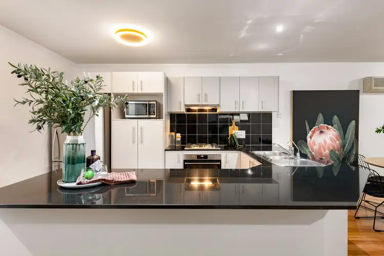 Fifth view of Homely townhouse listing, 2/285 Riding Road, Balmoral QLD 4171