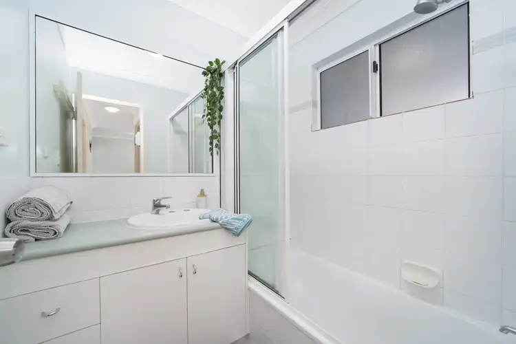 Sixth view of Homely unit listing, 6/12 Marine Parade, Arcadia QLD 4819