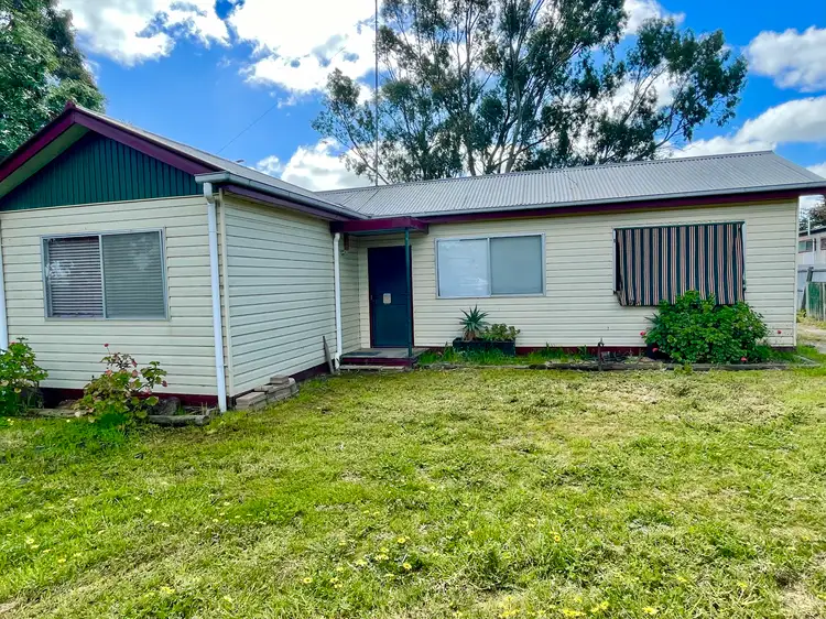 Main view of Homely house listing, 2 Bradshaw Street, Horsham VIC 3400
