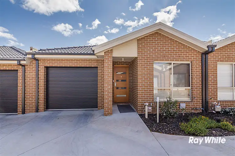 Main view of Homely house listing, 3/16-18 Phelan Drive, Cranbourne North VIC 3977