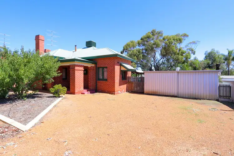 11 Uralia Tce, Northam WA 6401