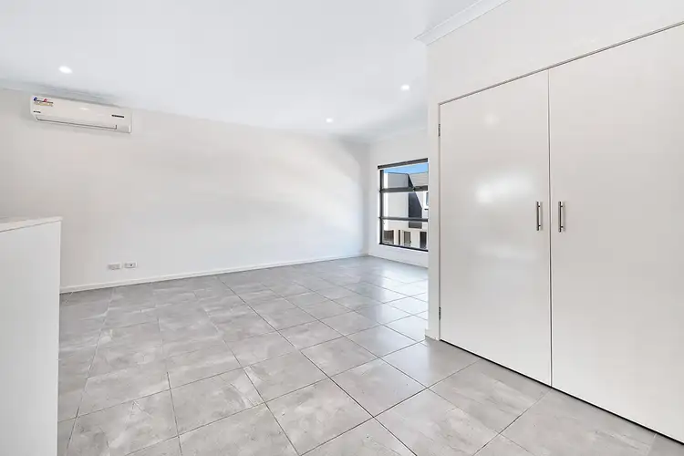 Fifth view of Homely house listing, 31 Nugget Way, Cranbourne East VIC 3977