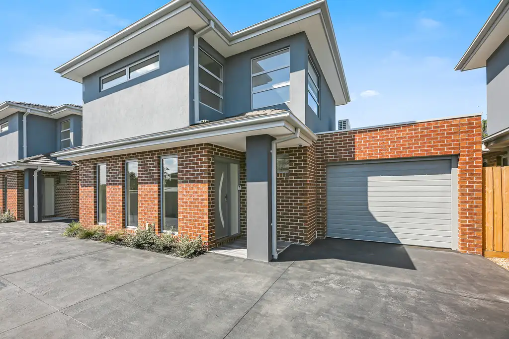 Main view of Homely townhouse listing, 2/11 Sweeney Drive, Narre Warren VIC 3805
