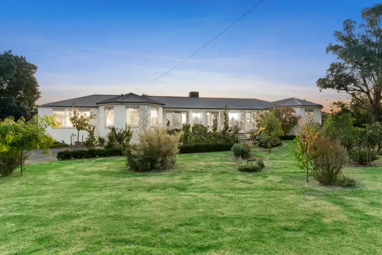 282-284 Barwon Heads Road, Marshall VIC 3216