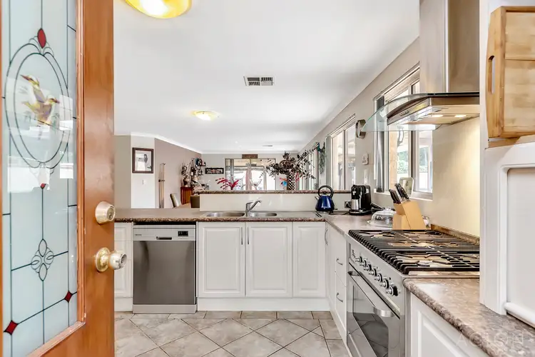 12 Mardja Loop, Mardella WA 6125