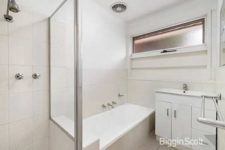 Sixth view of Homely house listing, 2 Fulwood Place, Mulgrave VIC 3170