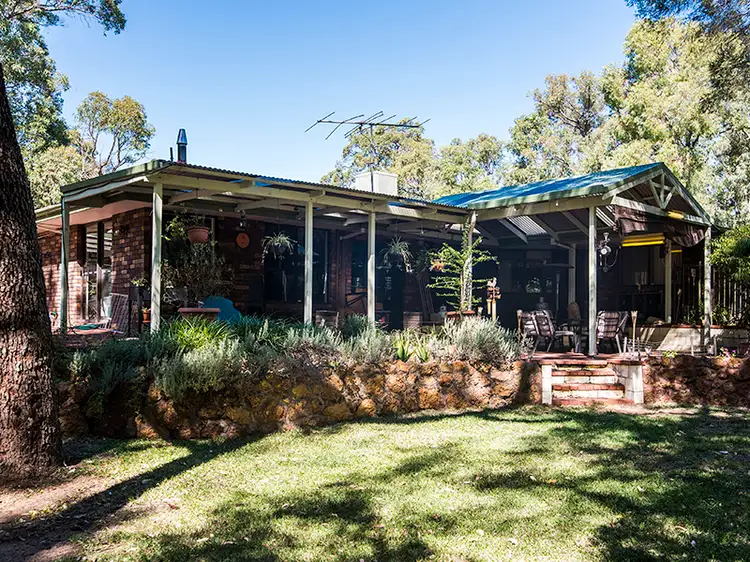 115 Forrest Avenue, Mundaring WA 6073