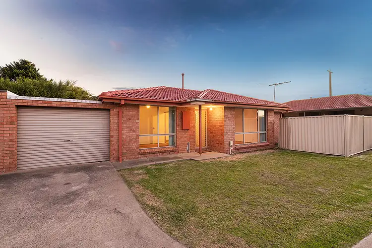 2/220-222 Monahans Road, Cranbourne VIC 3977