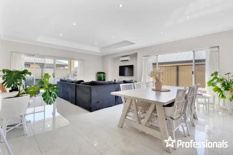 Fifth view of Homely house listing, 7 Varazze Way, Piara Waters WA 6112