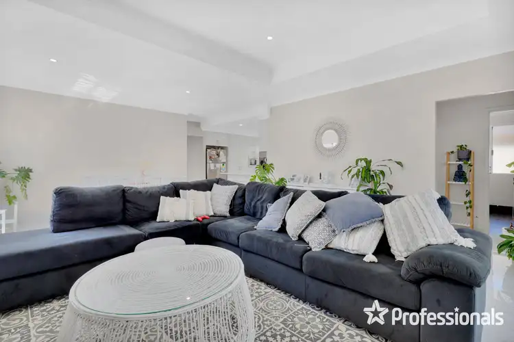 Sixth view of Homely house listing, 7 Varazze Way, Piara Waters WA 6112