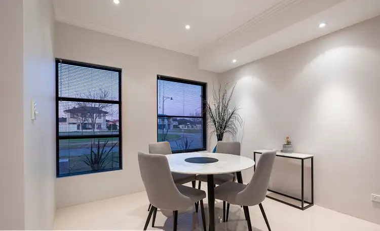 Sixth view of Homely house listing, 10 Imperial Gate, Success WA 6164