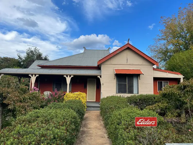 9 Macquarie Street, Neville NSW 2799