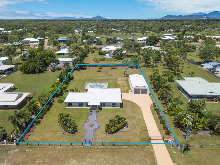 Third view of Homely house listing, 8 Stenhouse Court, Mount Low QLD 4818