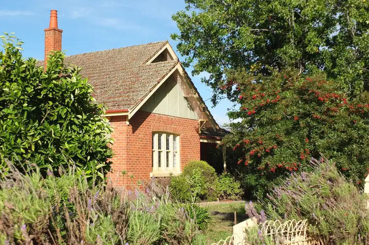 22 Bridport  Street, Avoca VIC 3467