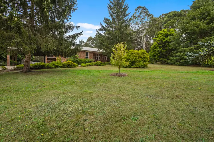 28 Royle Court, Woodend VIC 3442