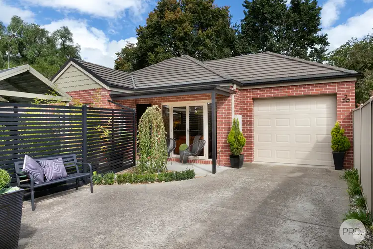 2/20 Steinfeld Street South, Golden Point VIC 3350