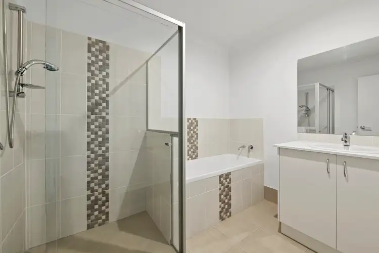 Fifth view of Homely unit listing, 2/31 Woleebee Drive, Glenvale QLD 4350