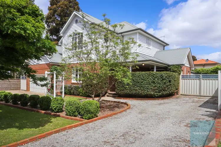 Second view of Homely house listing, 5 Dartmouth Court, Caroline Springs VIC 3023