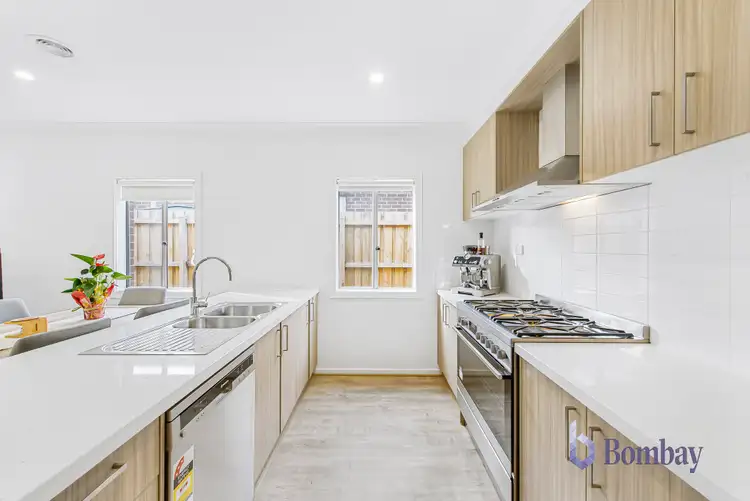 Sixth view of Homely house listing, 5 Sayda court, Greenvale VIC 3059