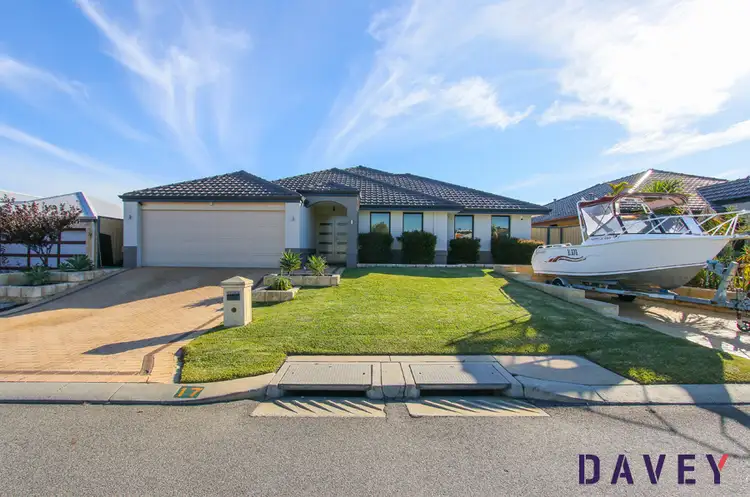 17 Hirundo Bend, Tapping WA 6065