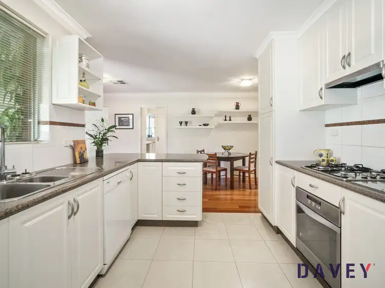 34 Doveridge Drive, Duncraig WA 6023