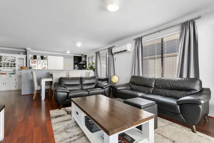 25 Vancouver Parade, Wanneroo WA 6065