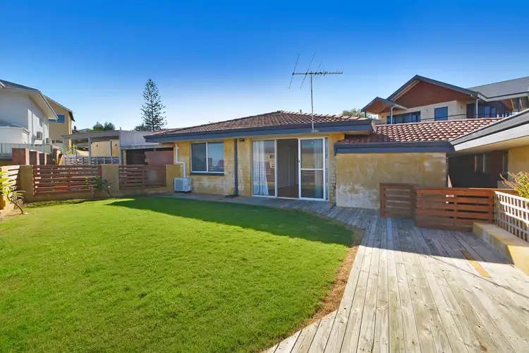 2/13 Elsie Street, Watermans Bay WA 6020