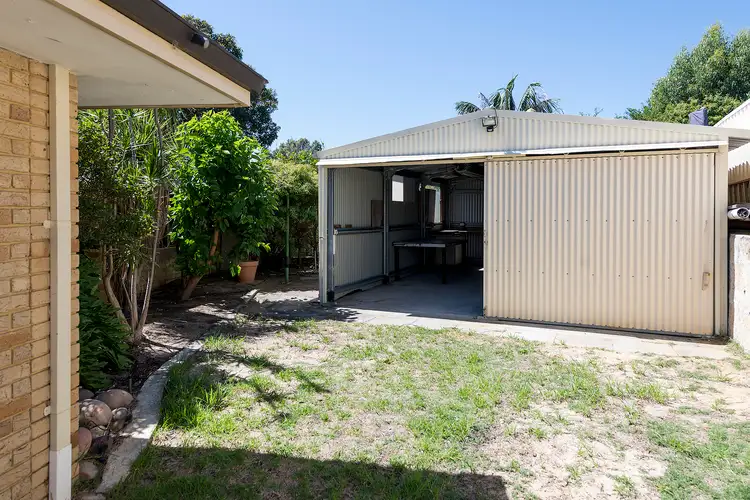 25 Fallbrook Avenue, Woodvale WA 6026