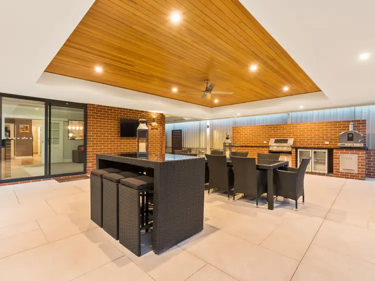 10 Majestic Vista, Madeley WA 6065