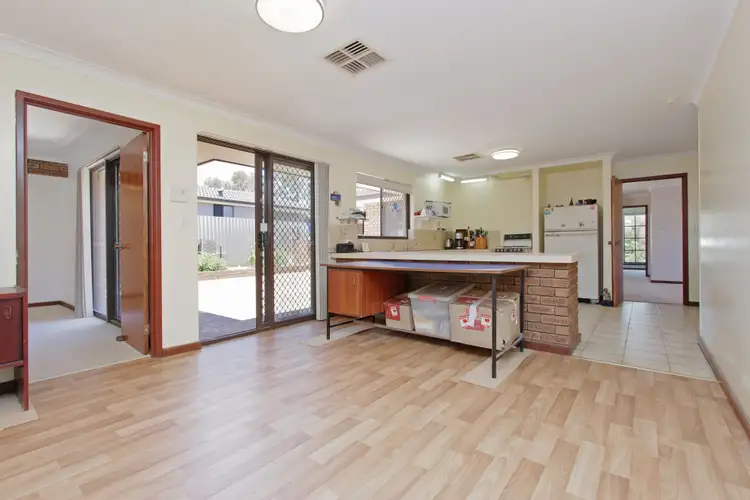 7 Lockyer Court, Duncraig WA 6023