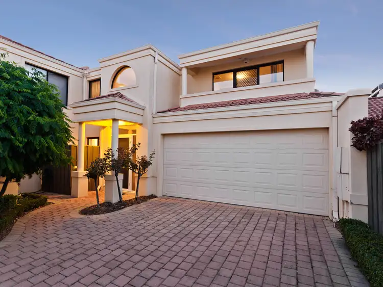 8/9 Groves Avenue, Attadale WA 6156