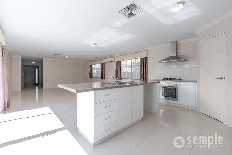 Sixth view of Homely house listing, 5 Aromatic Crescent, Atwell WA 6164