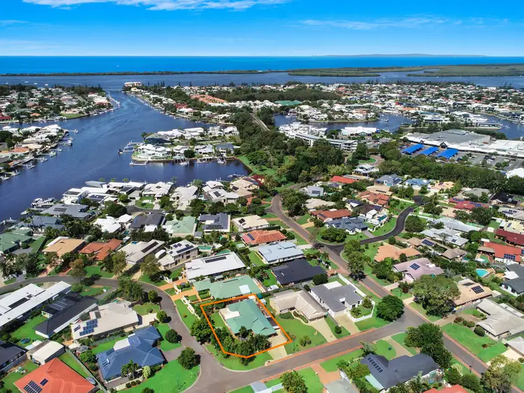 5 Edwardson Dr, Pelican Waters QLD 4551
